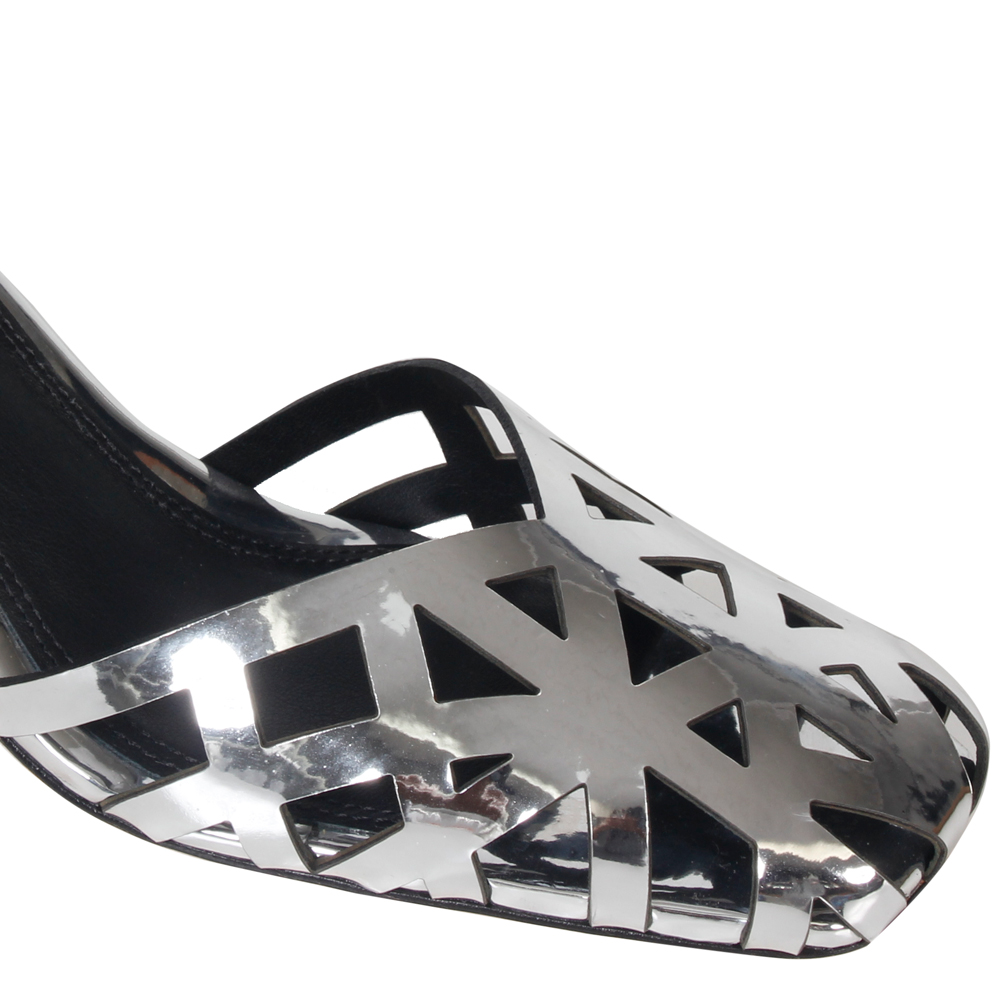 Scarpin Frida Prata - Paula Torres