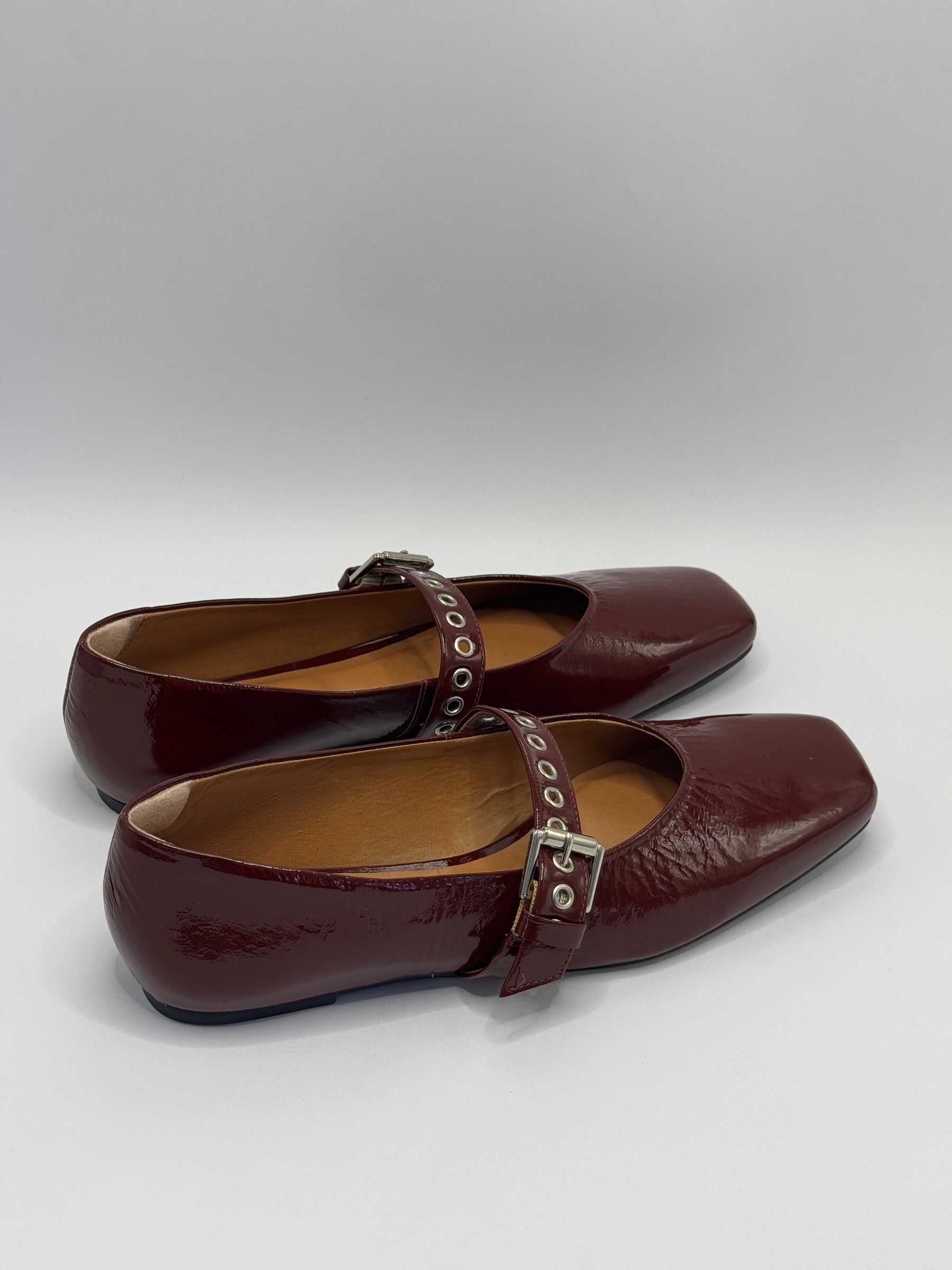 Sapatilha Verniz Merlot - Claudia Albuquerque Shoes