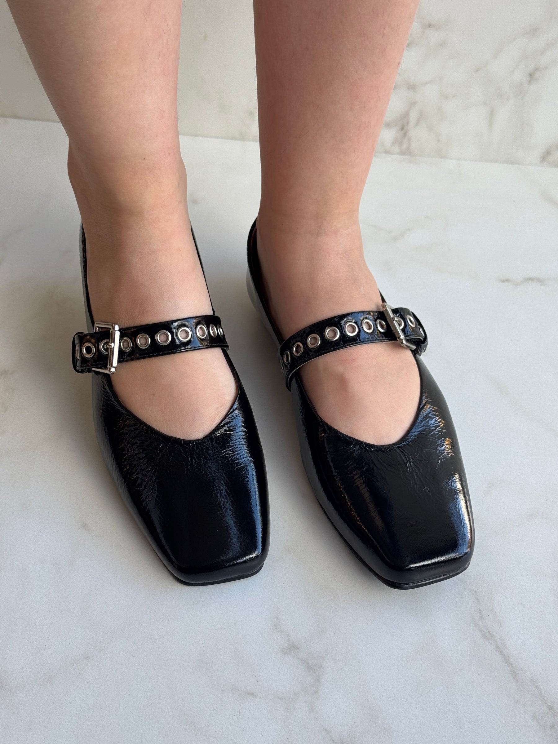 Sapatilha Verniz Preta - Claudia Albuquerque Shoes
