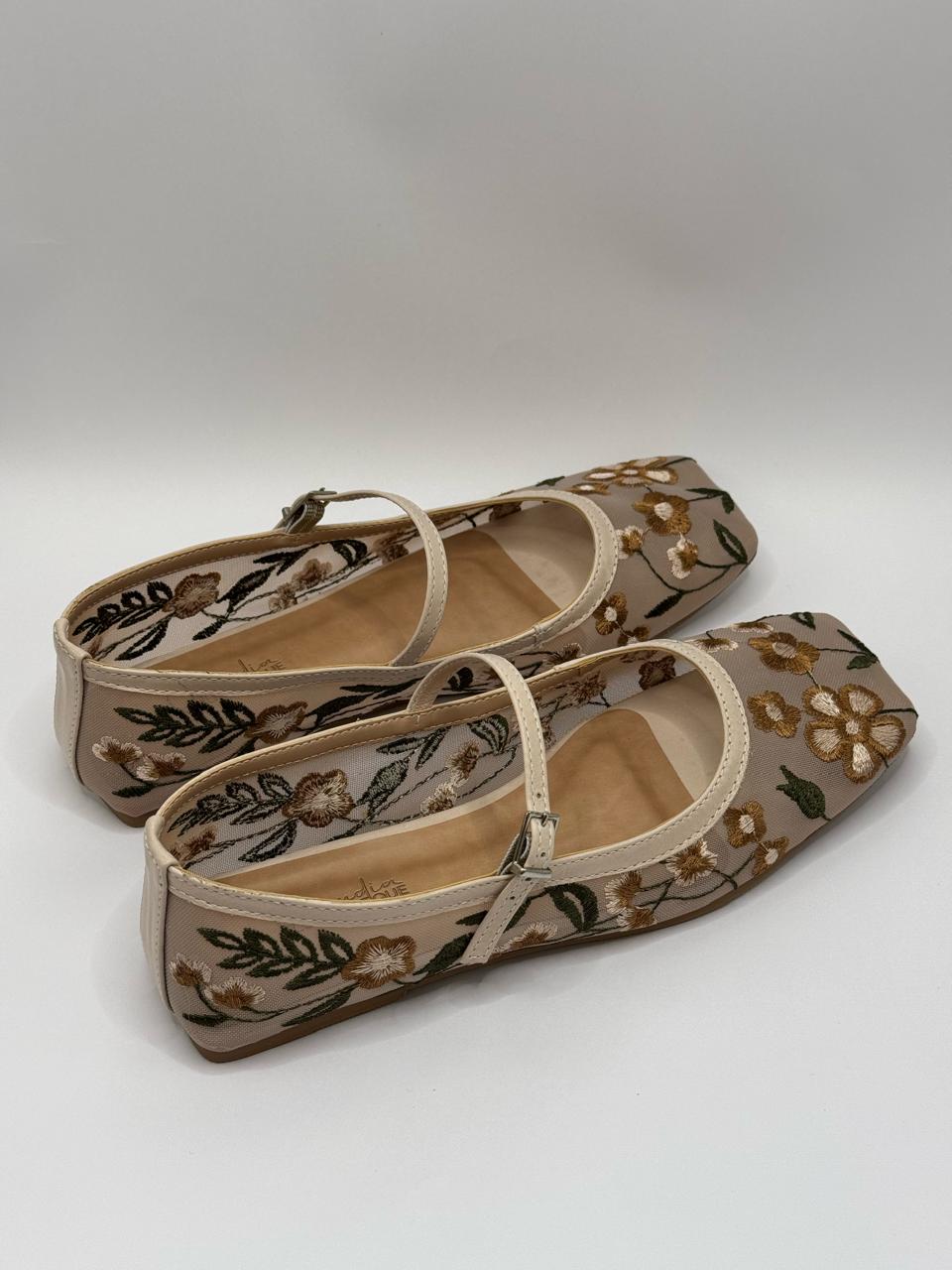 Sapatilha Manoela Floral - Claudia Albuquerque Shoes