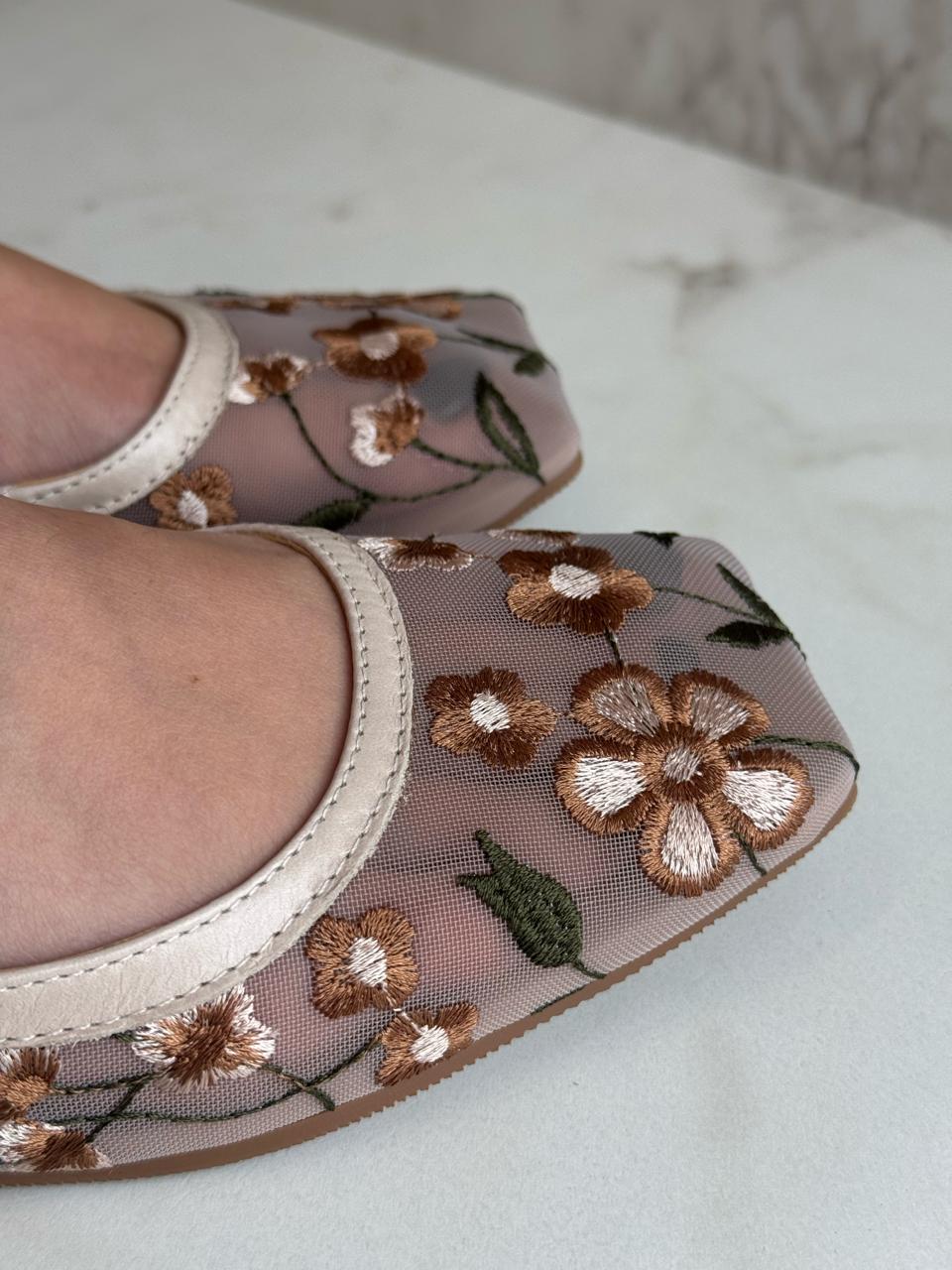 Sapatilha Manoela Floral - Claudia Albuquerque Shoes