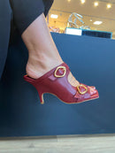 Open Mule Buckle Salto Fino Couro Vinho Merlot - Carrano