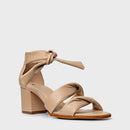 Sandália Twist Lace Knot Salto Bloco Couro Bege GInger - Carrano