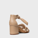 Sandália Twist Lace Knot Salto Bloco Couro Bege GInger - Carrano