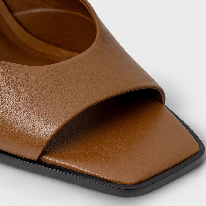 Sandália Bold Anabela Couro Marrom Saddle - Carrano