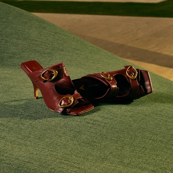 Open Mule Buckle Salto Fino Couro Vinho Merlot - Carrano