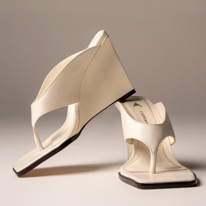 Open Mule Thong Anabela Couro Off White Milk - Carrano