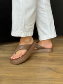 Flat Papete Thong Couro Marrom Mocha - Carrano