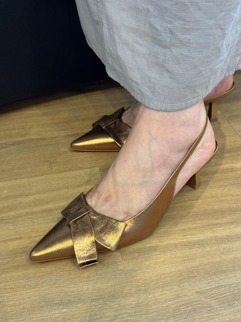 Sling Back Laço Dourado - Claudia Albuquerque Shoes