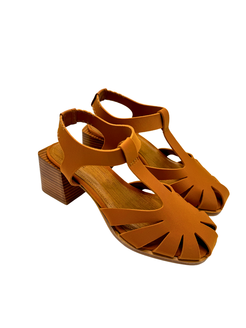 Sandália Neoprene Caramelo - Claudia Albuquerque Shoes