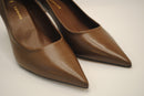 Scarpin Unique Salto Fino Couro Marrom Brunette- Carrano