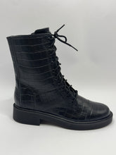 Coturno Preto Croco - Claudia Albuquerque Shoes