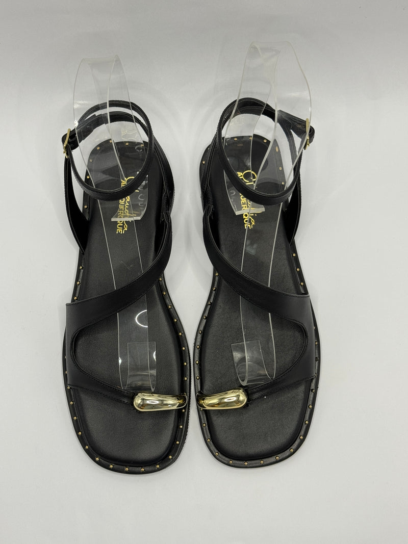 Sandália Preta com Detalhe Dourado - Claudia Albuquerque Shoes