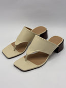 Tamanco Off White Salto de Madeira - Claudia Albuquerque Shoes