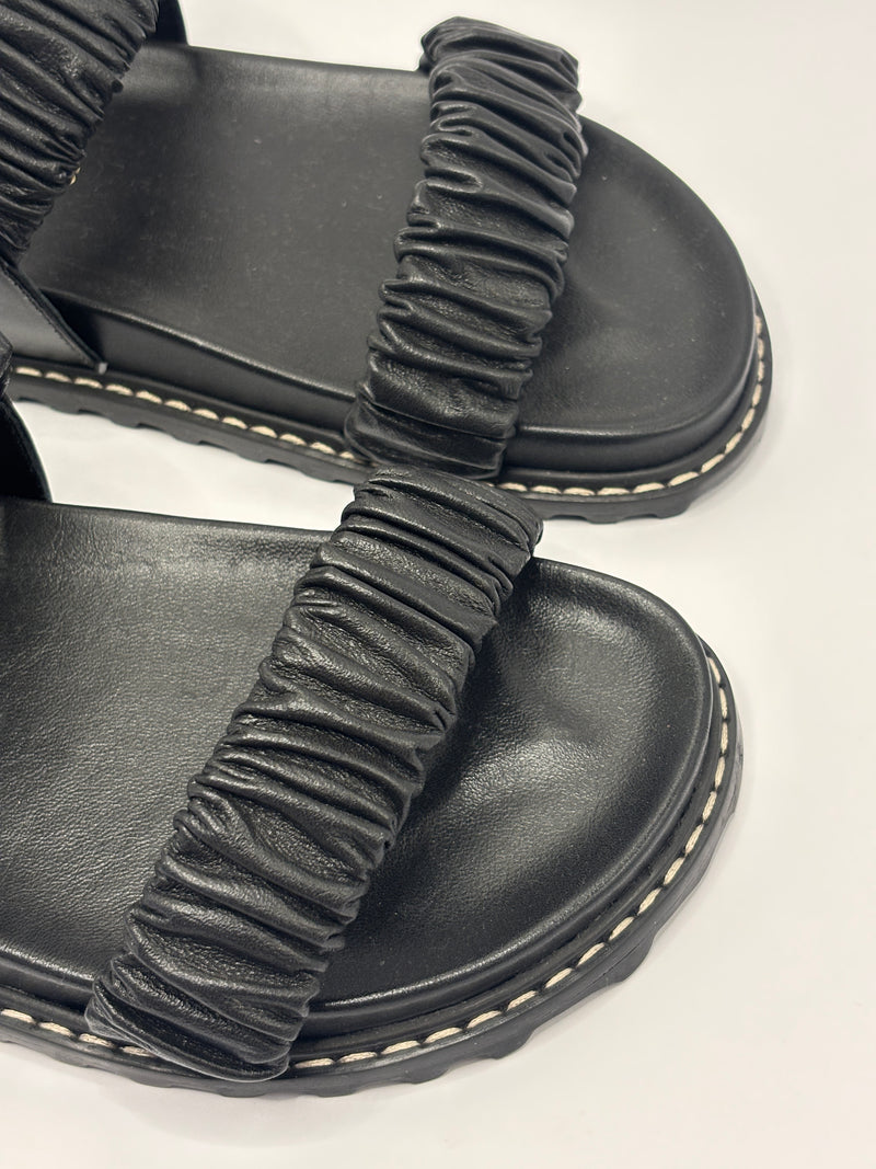 Papete Serena Preta - Paula Torres