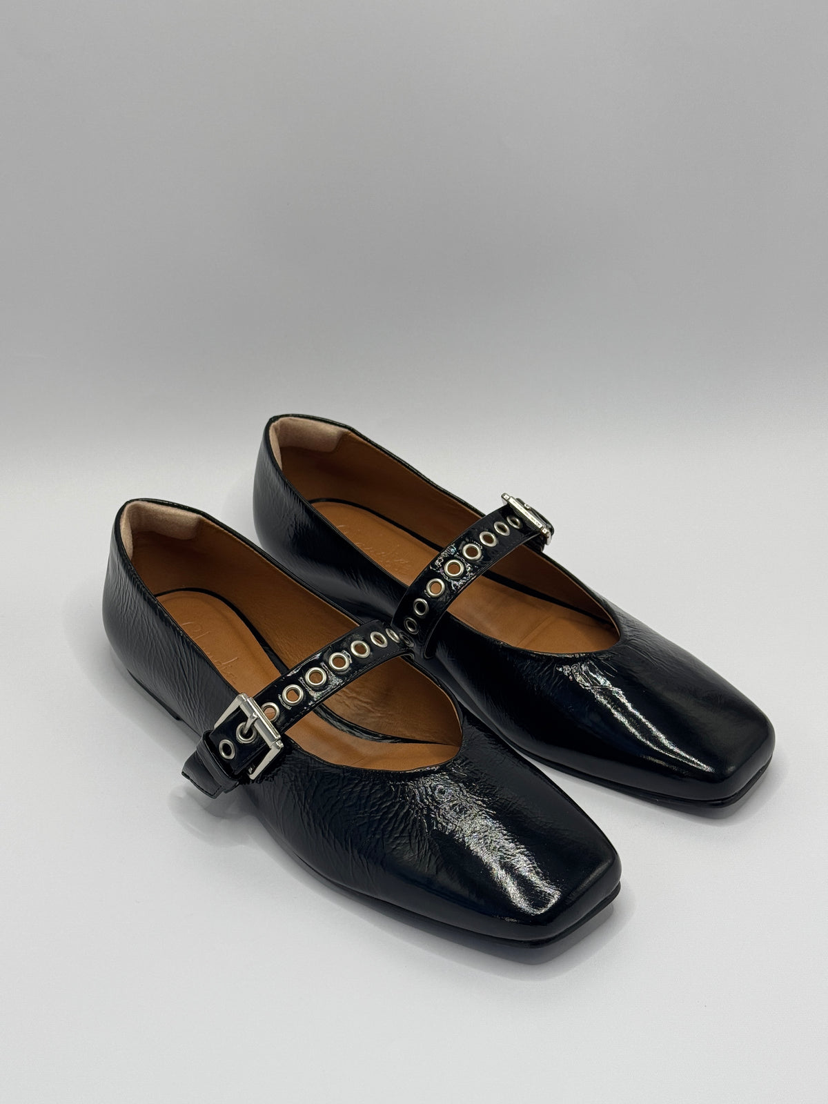 Sapatilha Verniz Preta - Claudia Albuquerque Shoes