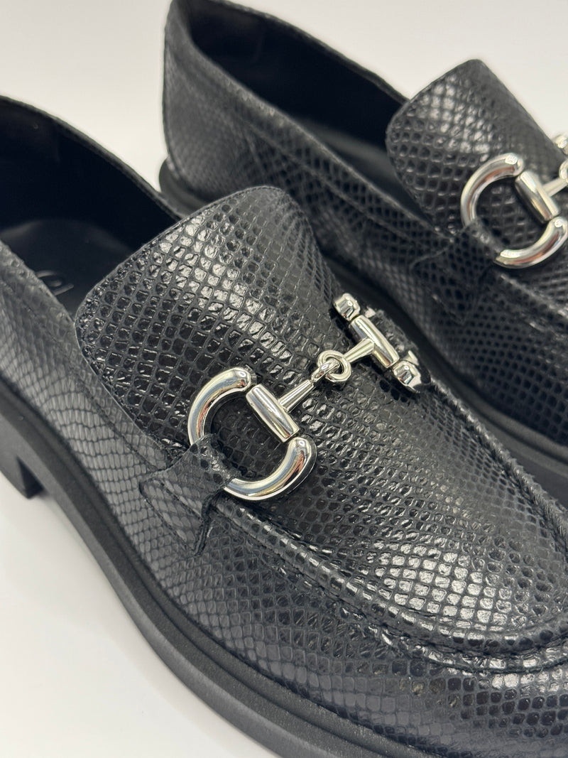 Loafer Preto Croco - Claudia Albuquerque Shoes