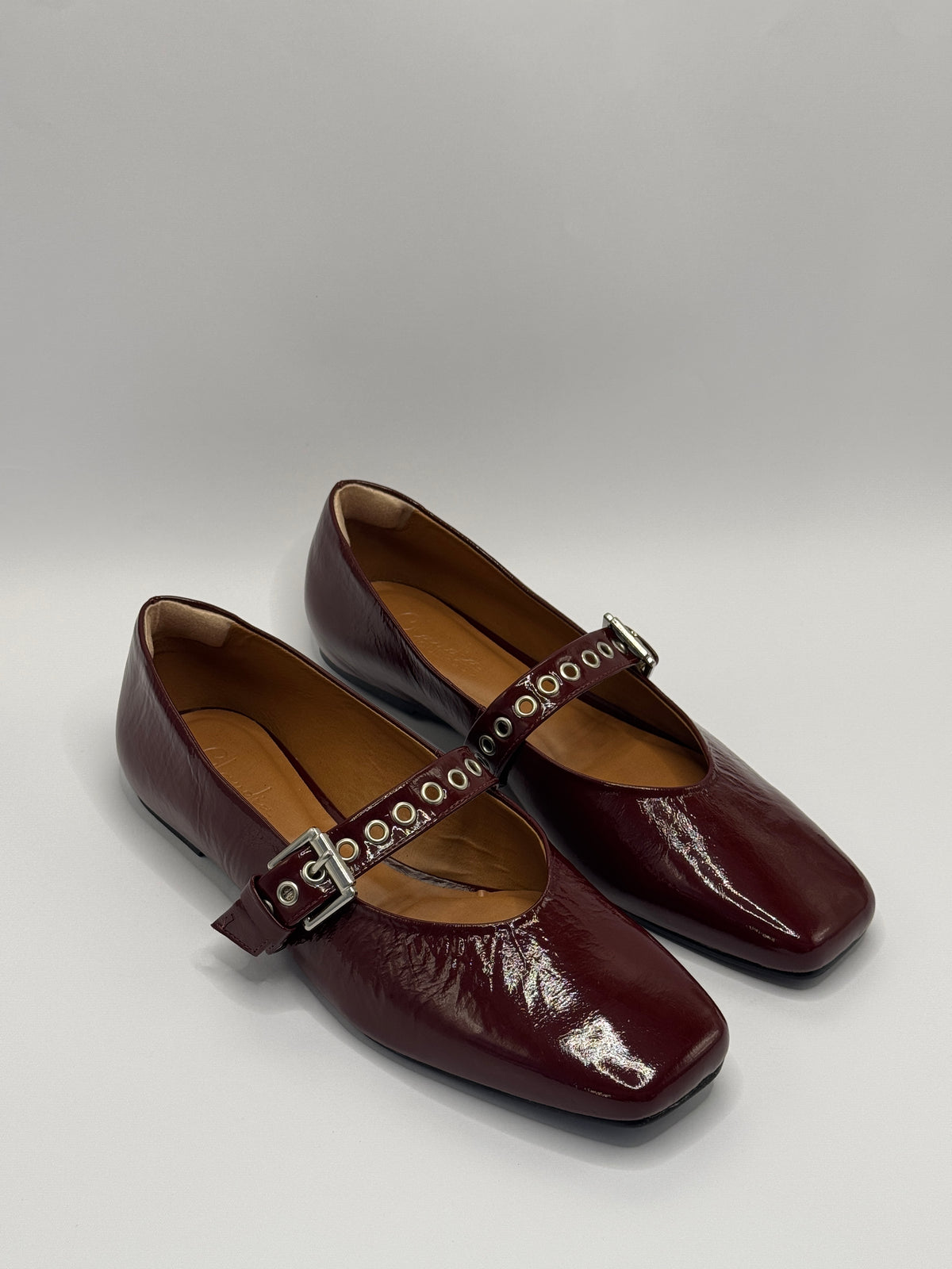 Sapatilha Verniz Merlot - Claudia Albuquerque Shoes